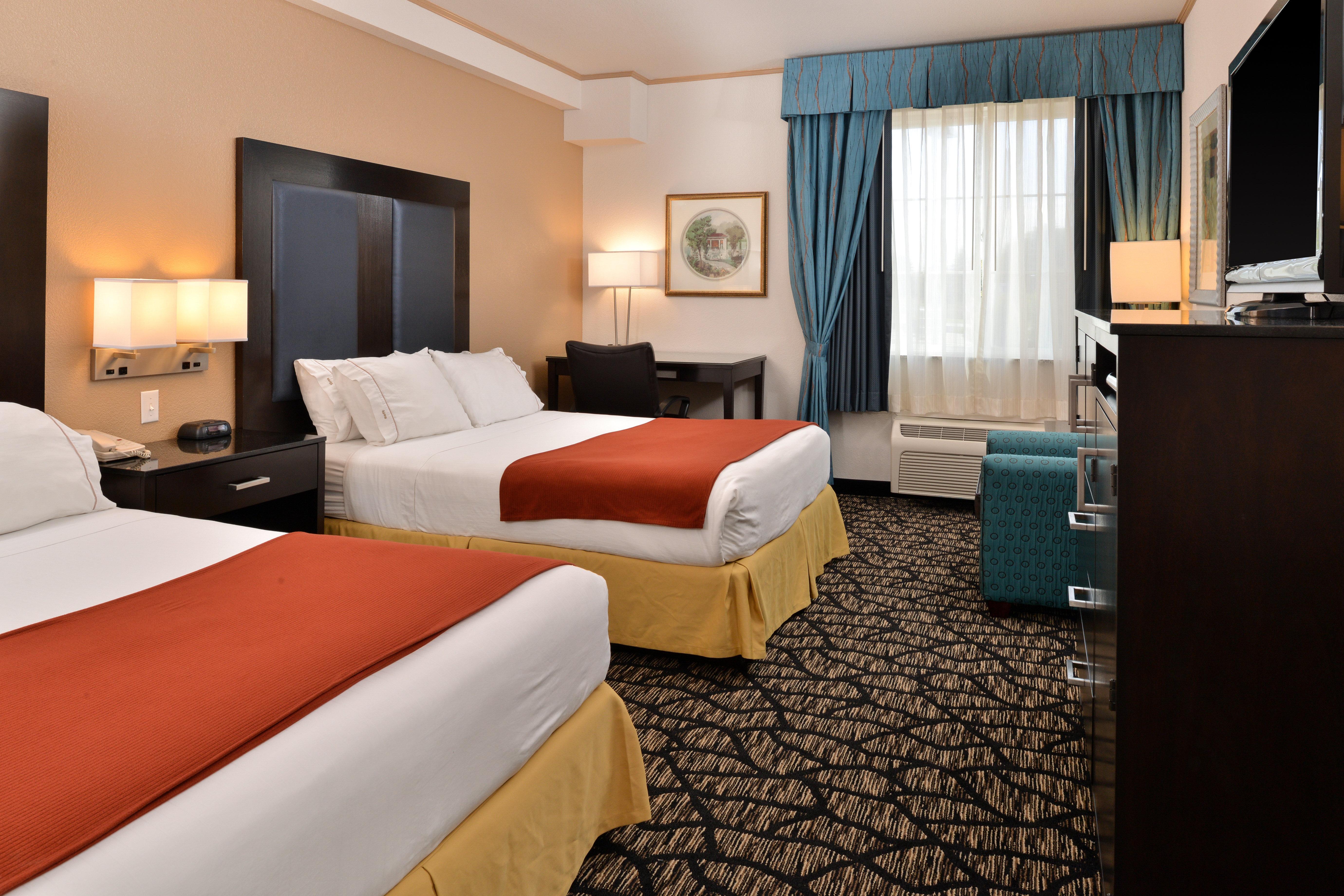Holiday Inn Express & Suites Tacoma South - Lakewood By Ihg מראה חיצוני תמונה